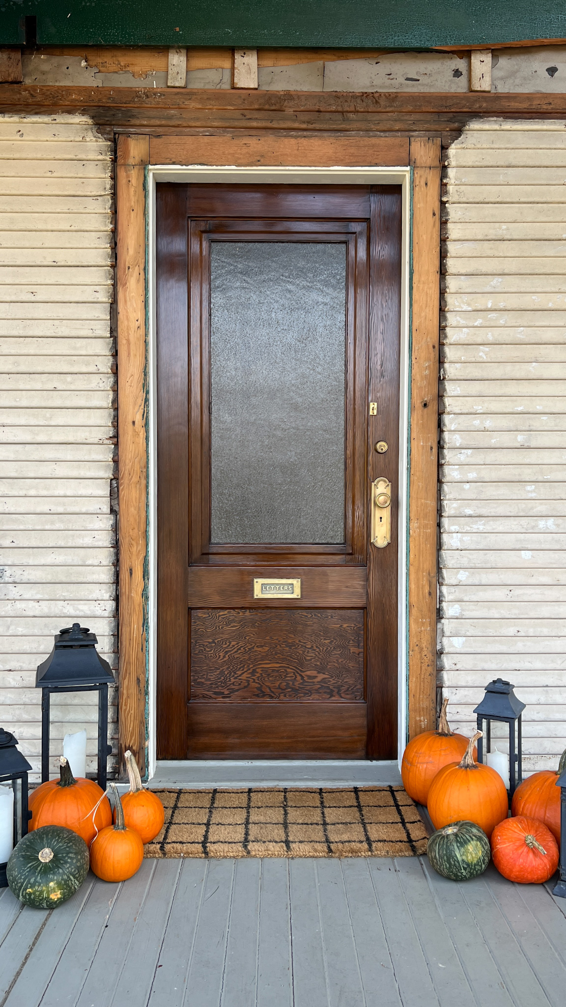 Refinished wood door in colour Minwax Coffee Gel Stain